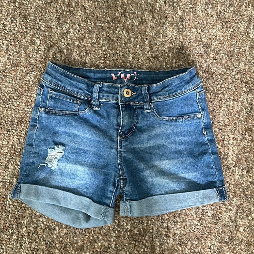 Girls YMI Jean Distressed Shorts size 10 in great condition